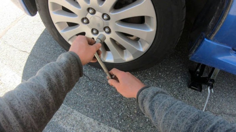 Oficina para Trocar Dois Pneus Itapema - Trocar Pneu de Carro